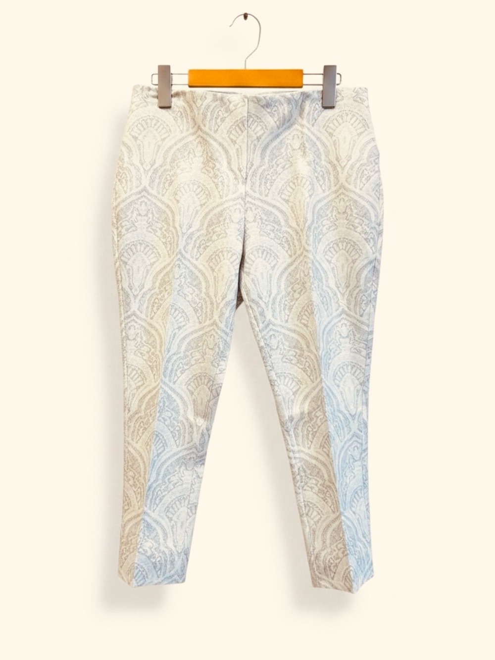 Women's Cream Patterned Capris